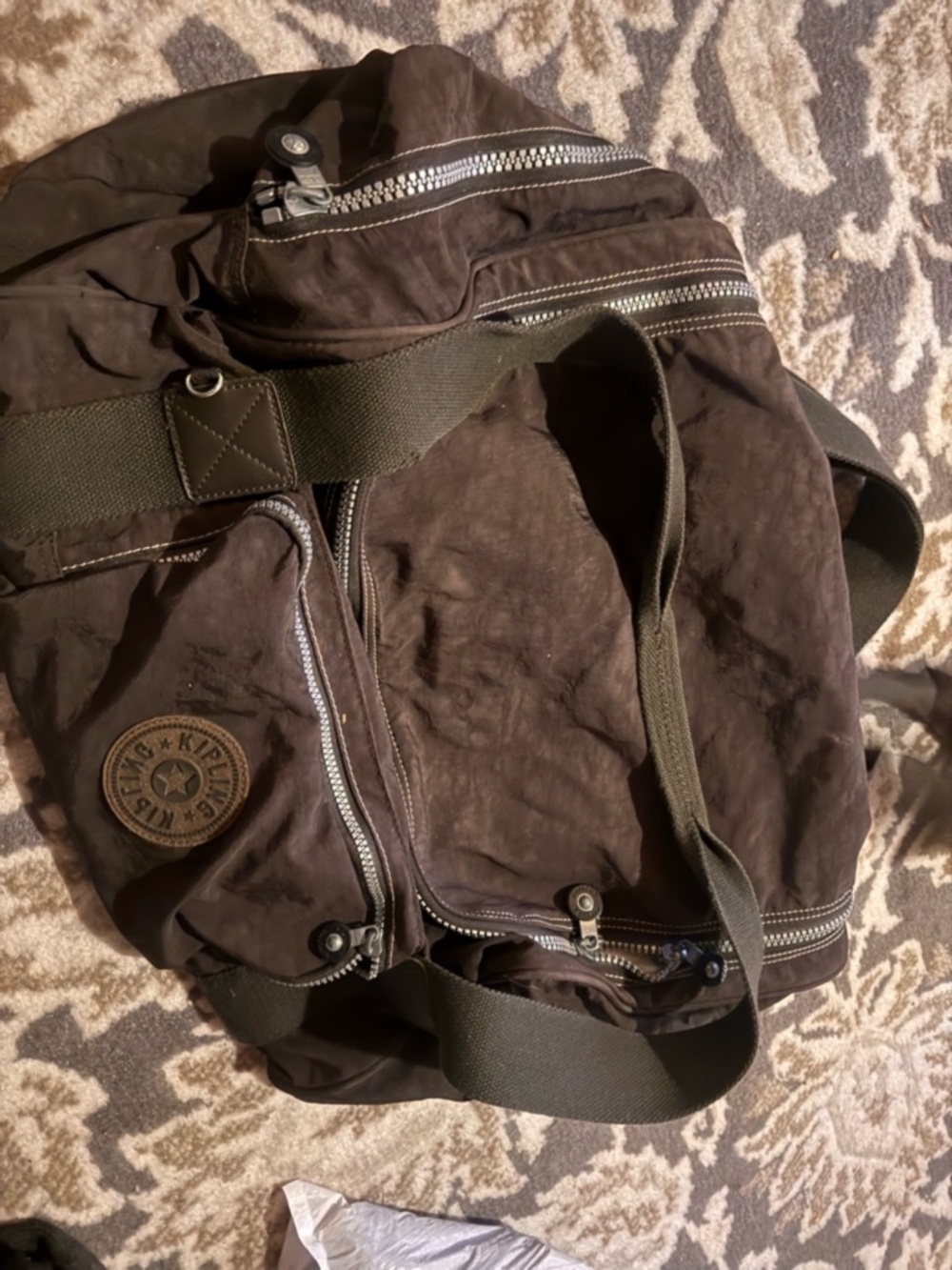 Vintage Kipling Brown 24 inch Travel Duffel Bag with Zip Pockets
